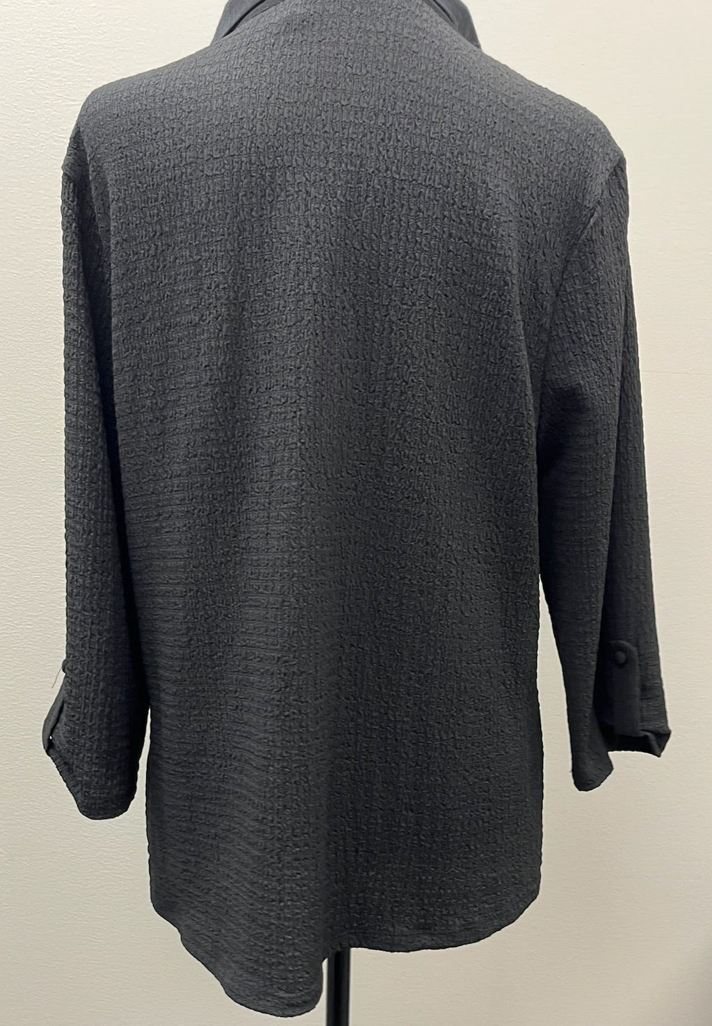 Used Women’s Black Shirt