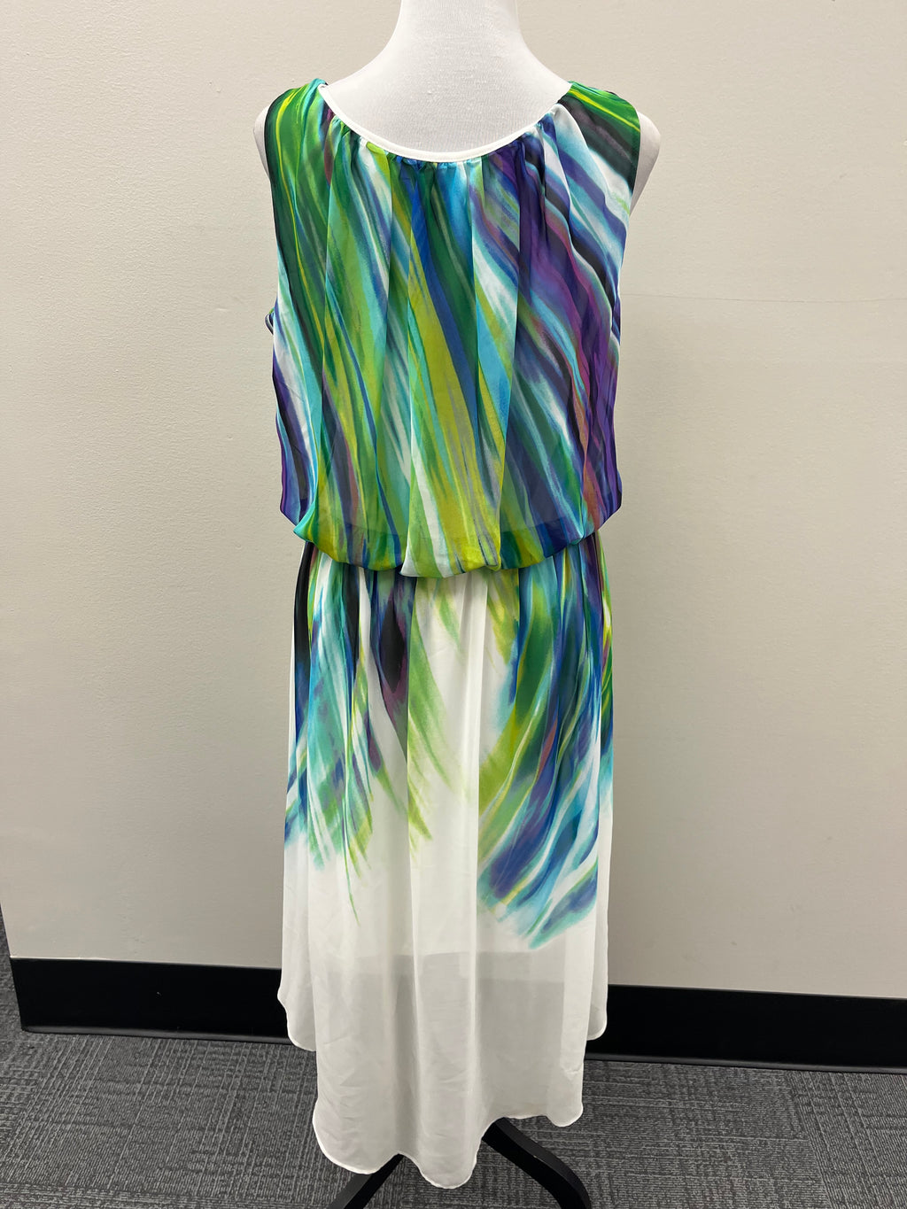 Used Women’s Green Dress