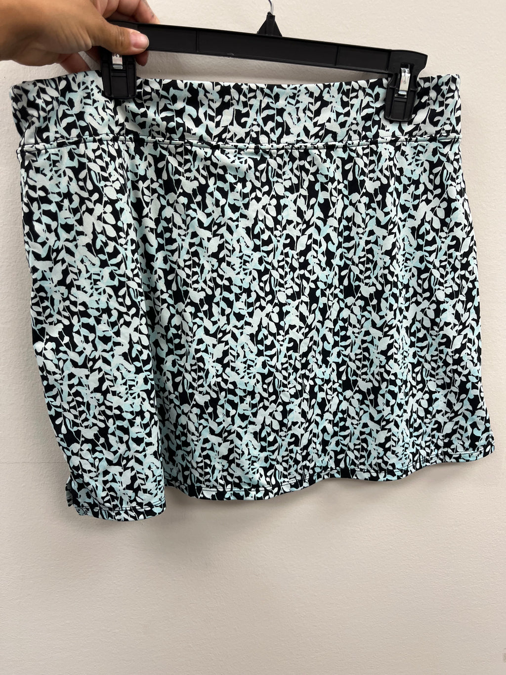 Used Women’s Athletic Skort