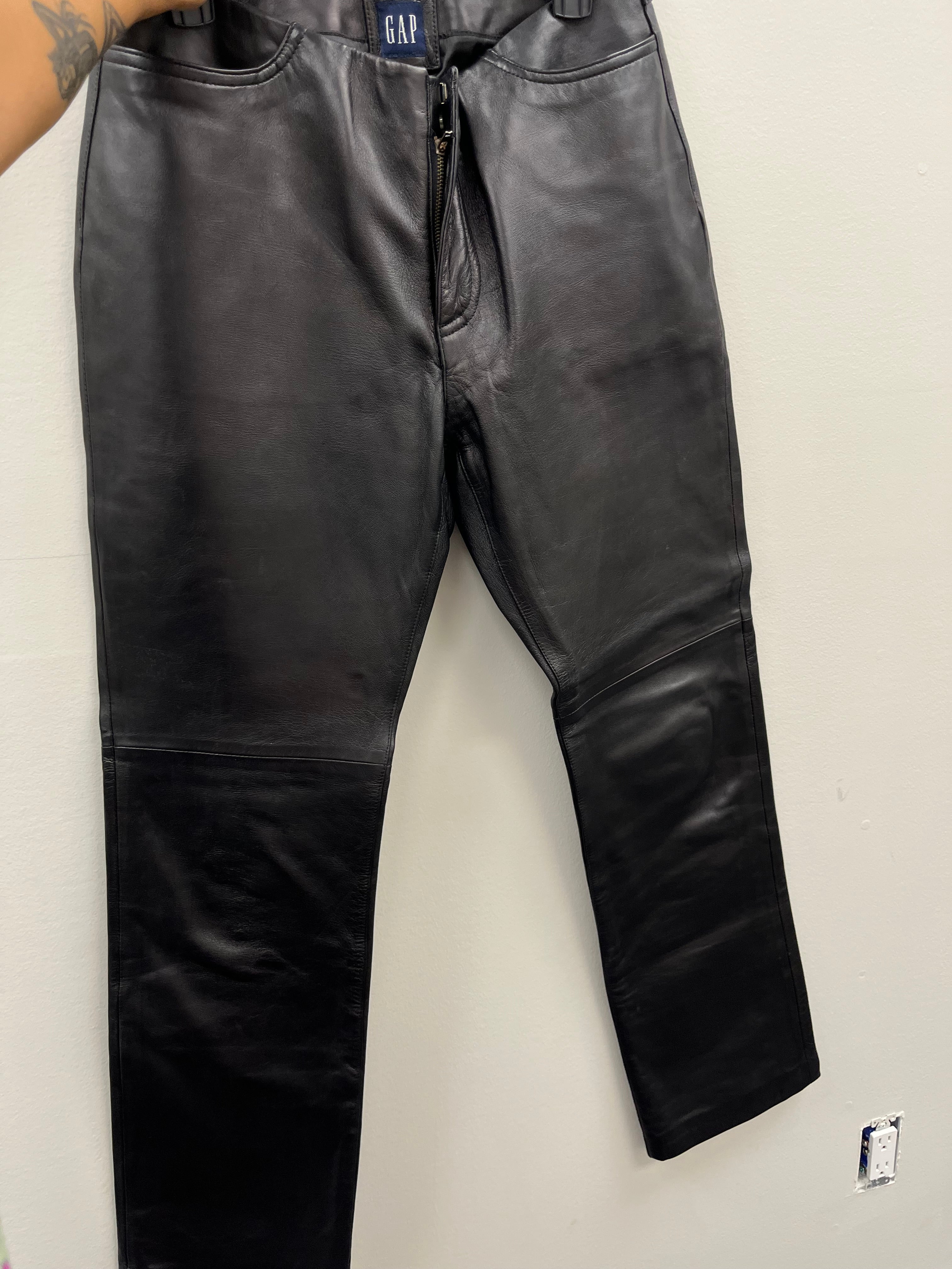 Used Women’s Black Pants