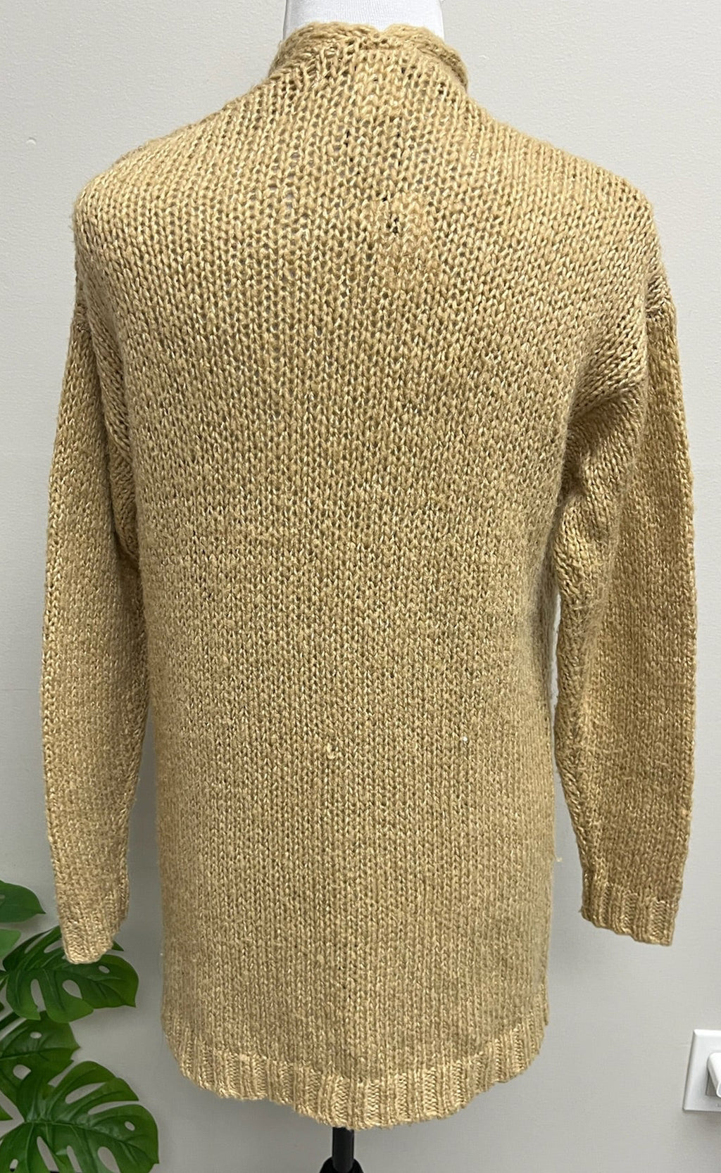 Used Woman’s Beige Knitted Cardigan