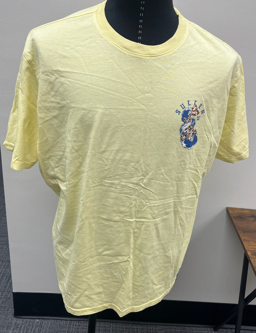 Used Men’s Yellow Shirt