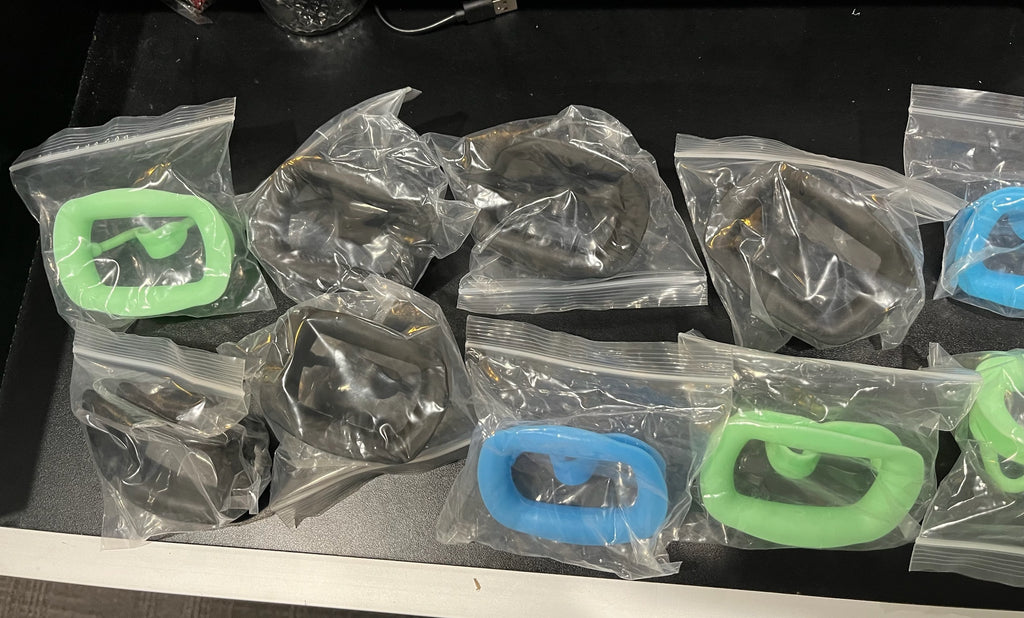New 10 Piece Silicone Mouth Retractors