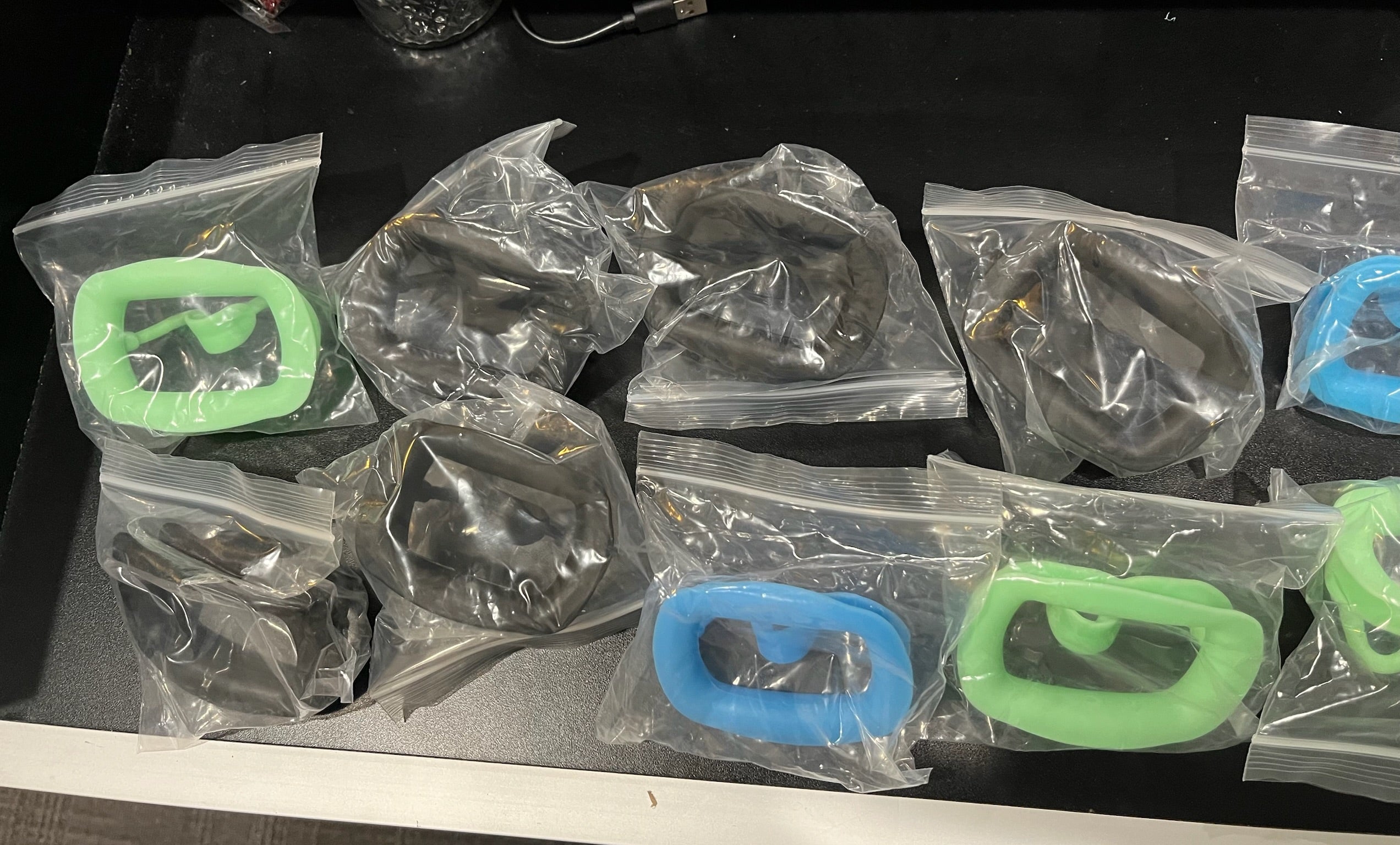 New 10 Piece Silicone Mouth Retractors