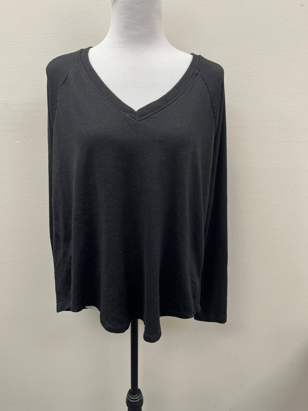 Used Women’s Black Top