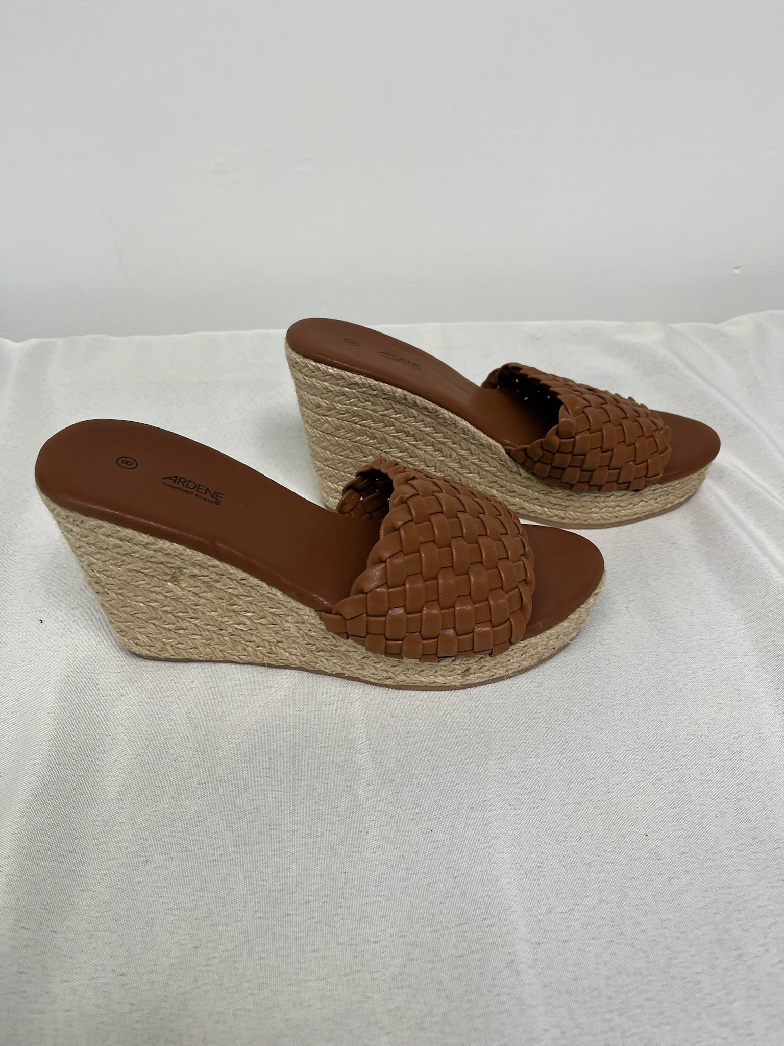 Women’s Tan Wedges image 1
