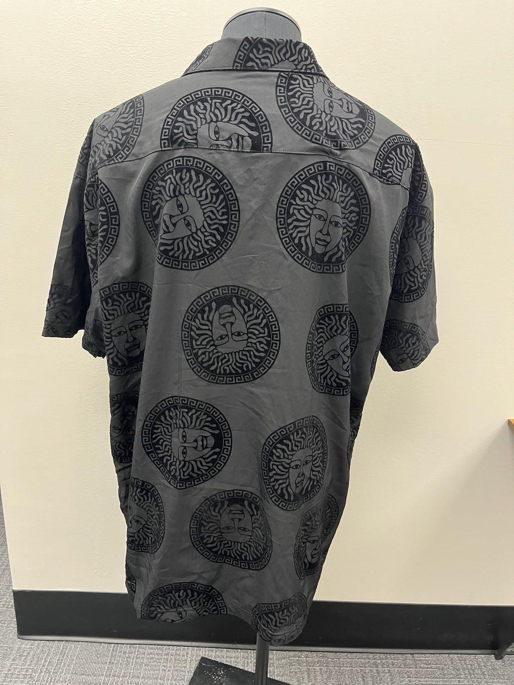Used Men’s Button Up Shirt
