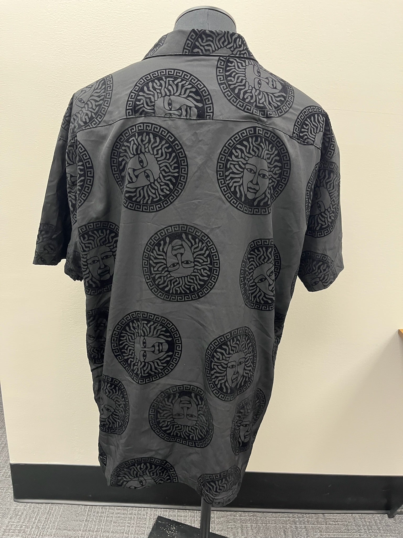 Used Men’s Button Up Shirt