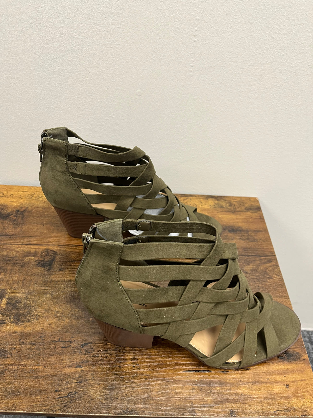New Women’s Green Sandal Heels