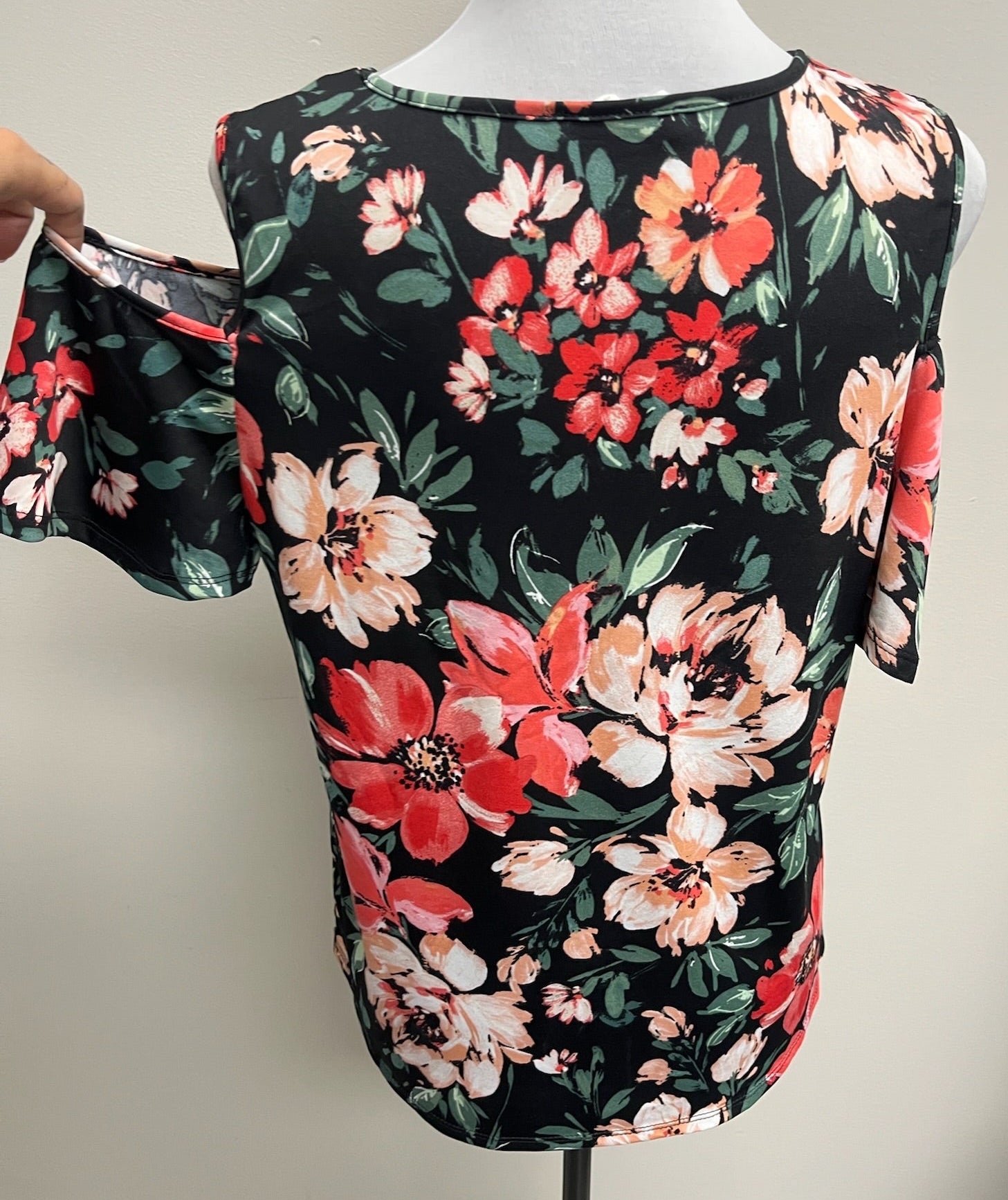 Used Women’s Floral Top