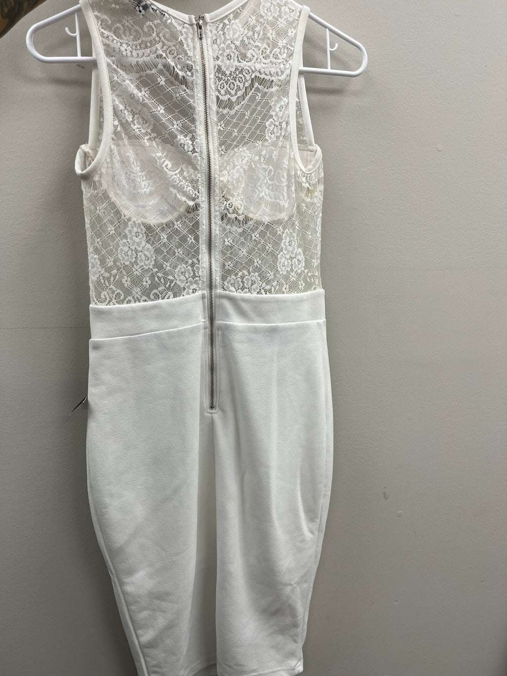 New Women’s White Dress