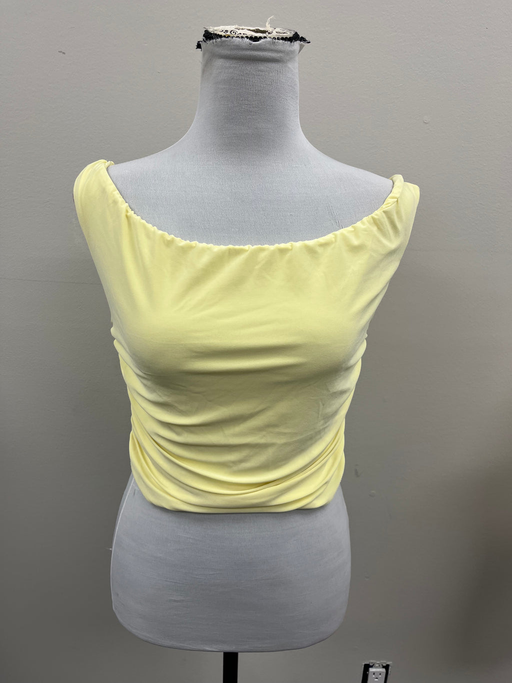 Used Women’s Yellow Tube Top