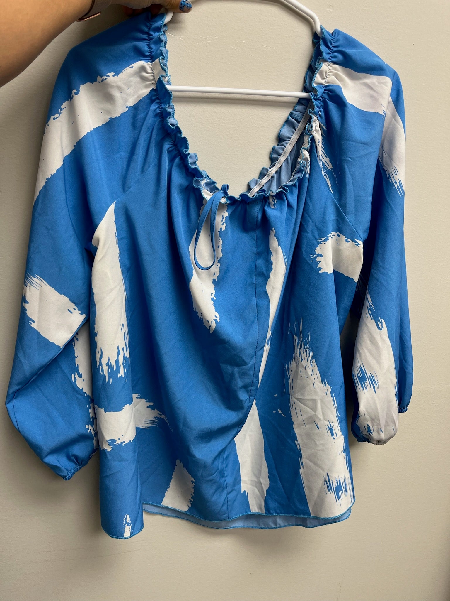 Used Women’s Blue & White Two Piece Set