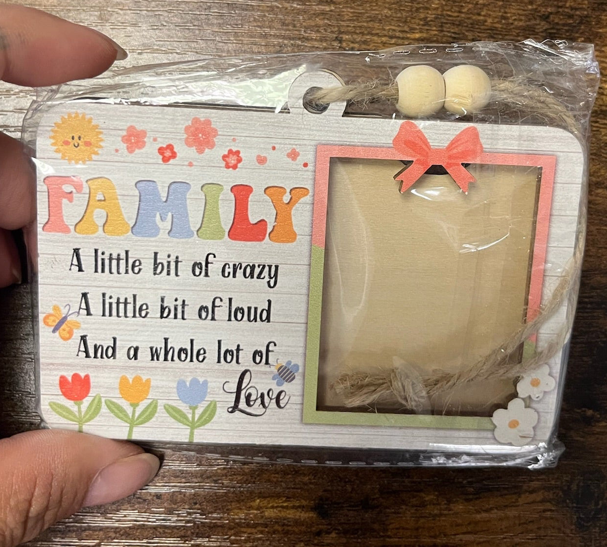 New Small Wooden Family Picture Ornament