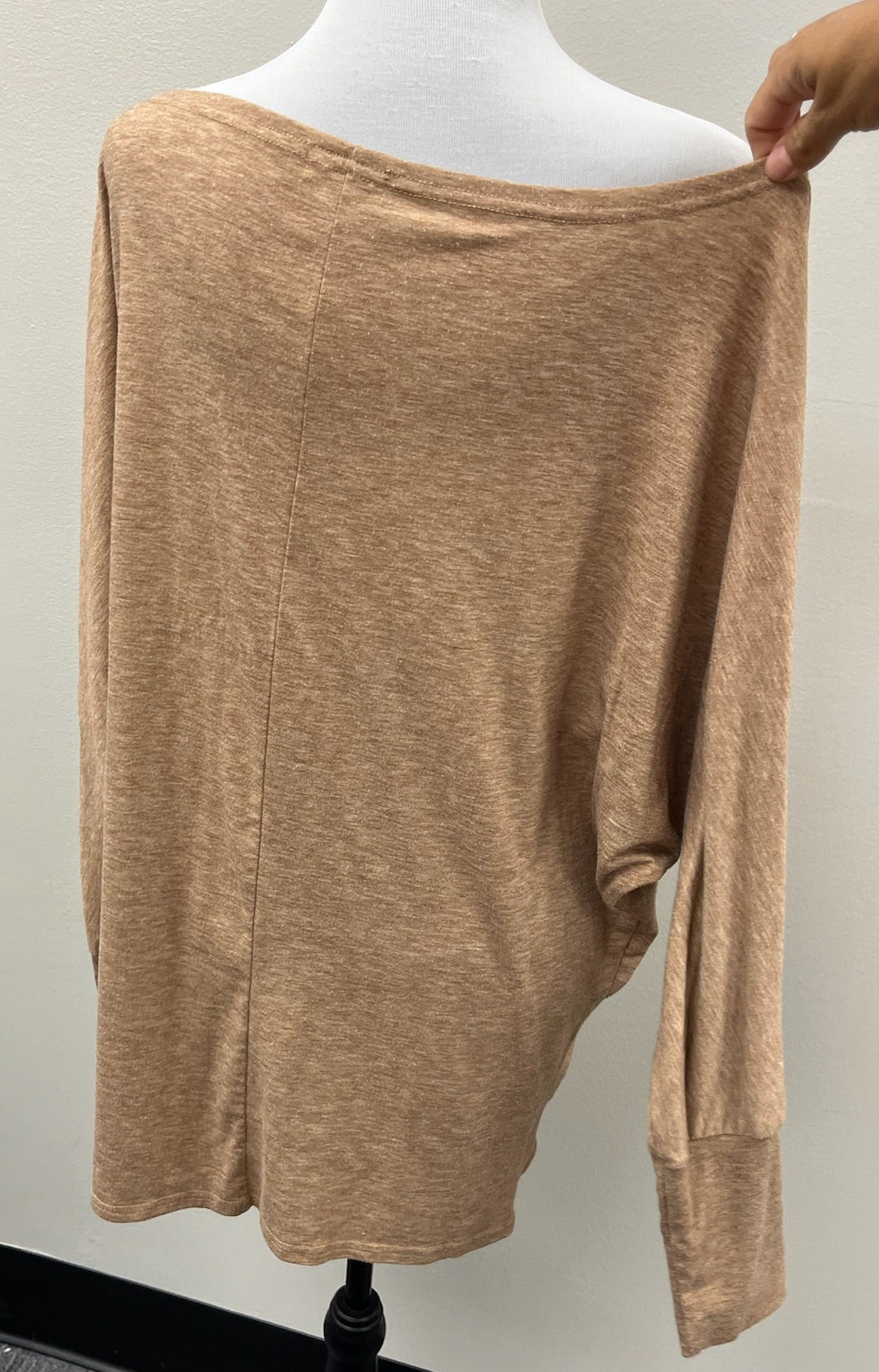 Used Women’s Off The Shoulder Shirt