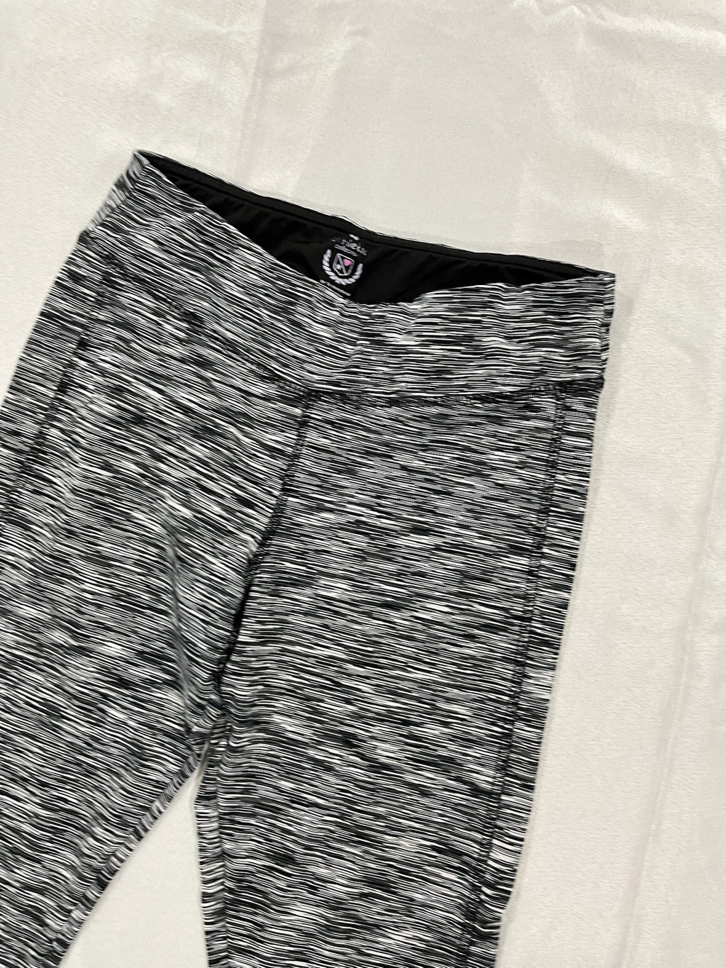 Women’s Exercise Capris image 1