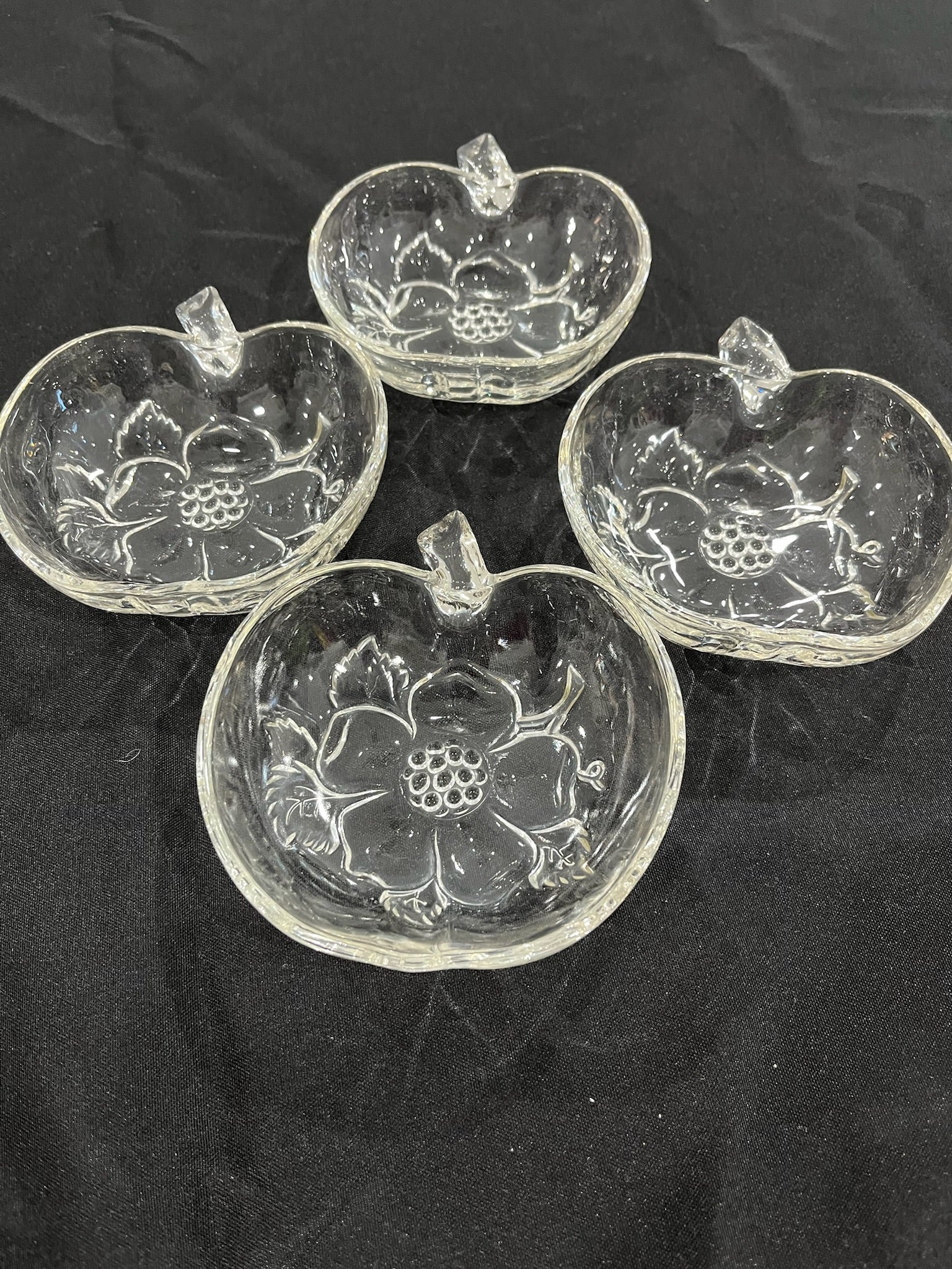 Four Piece Crystal Apple Shaped Snack Bowls image 2
