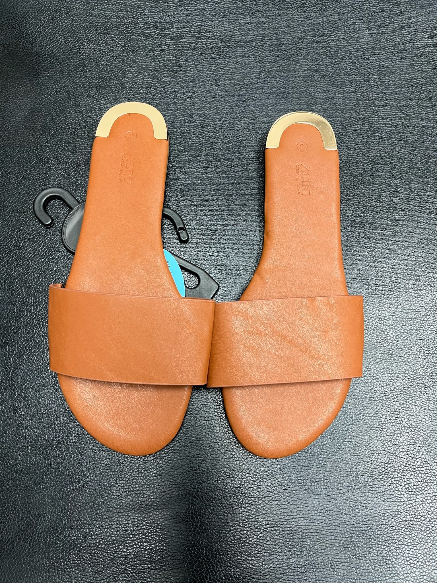Women’s Tan Sandals