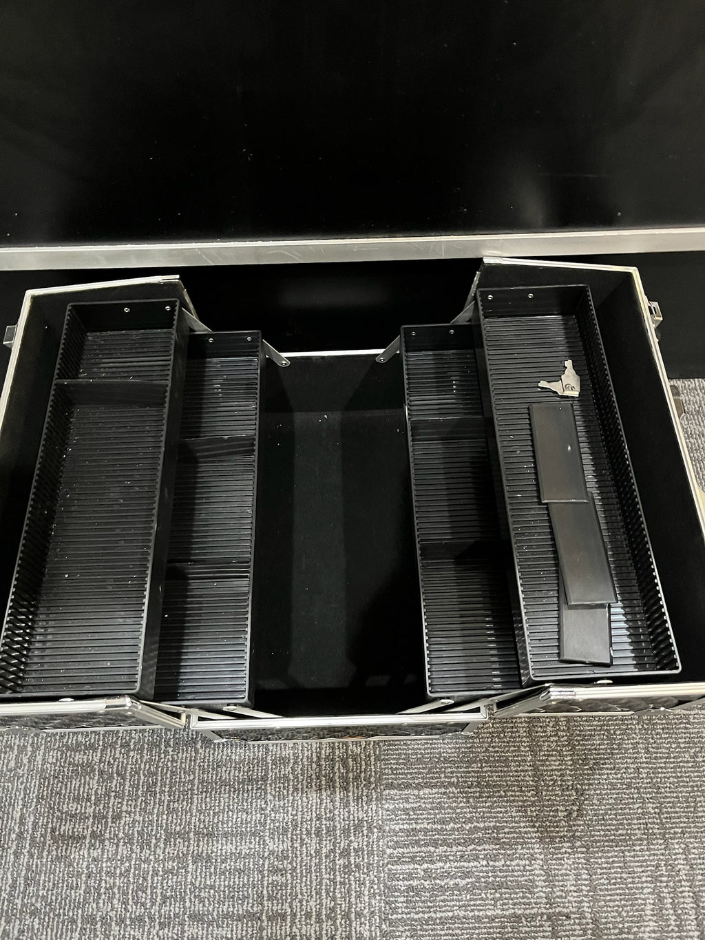 Black Travel Training Case With Keys