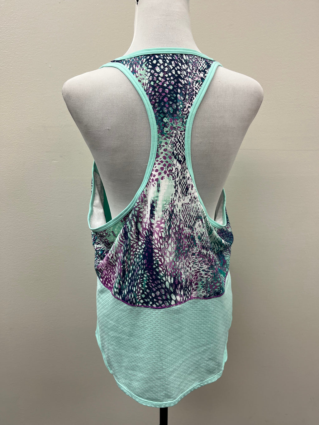 Used Women’s Blue Athletic Tank Top