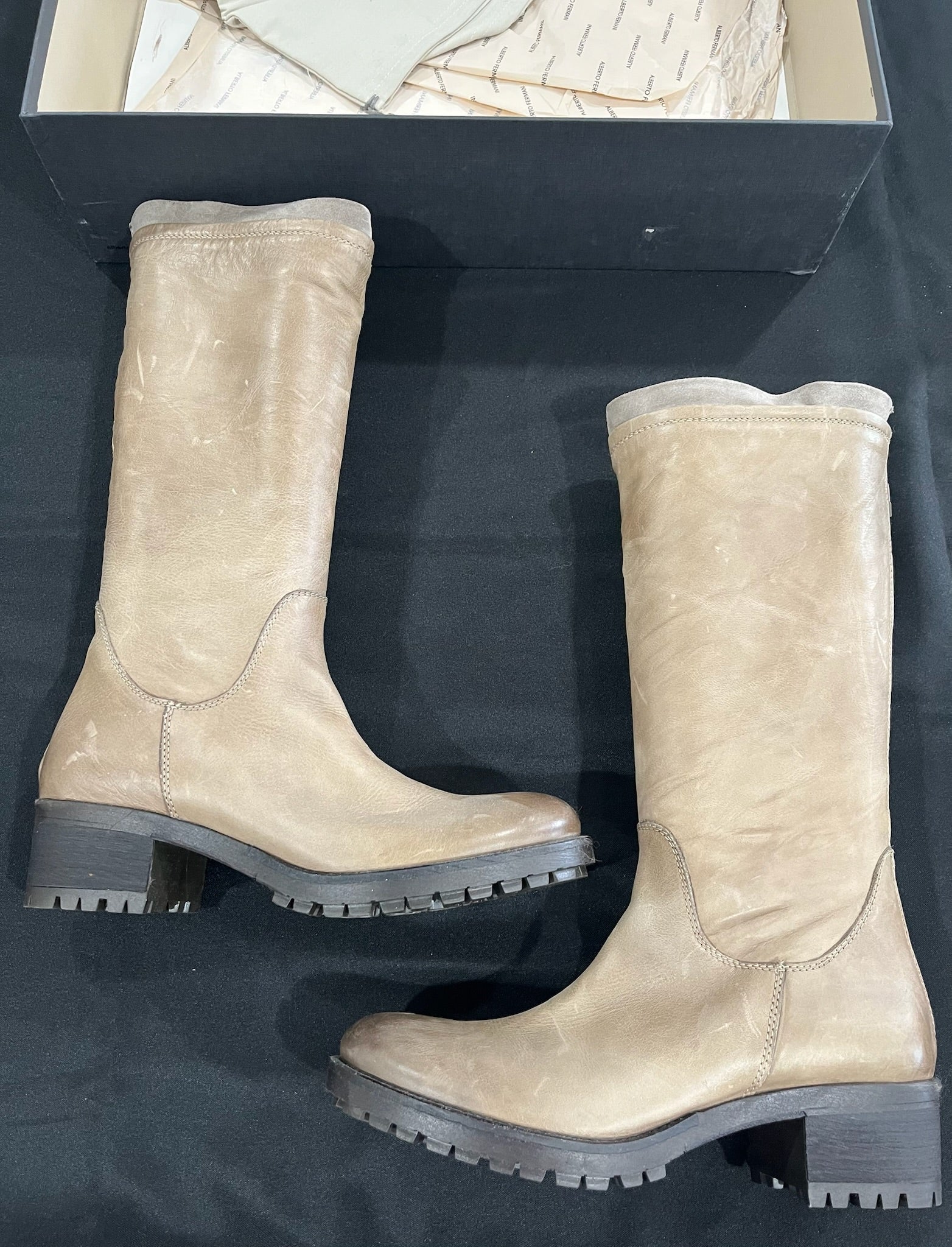 Women’s Tan Boots With Boot Stretcher Place Holder image 1