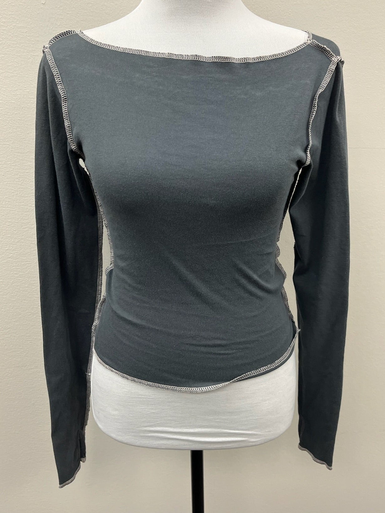 Used Women’s Grey Long Sleeve Shirt