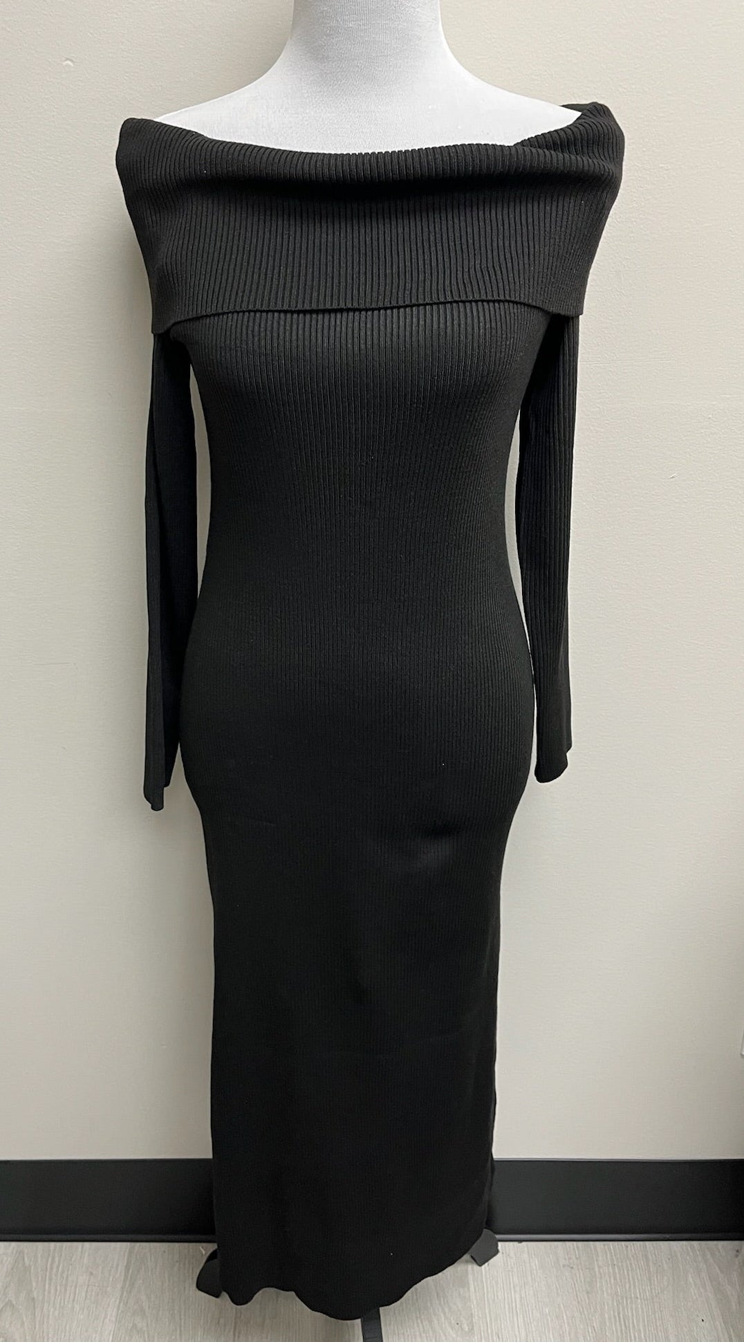 Women’s Black Off The Shoulder Dress