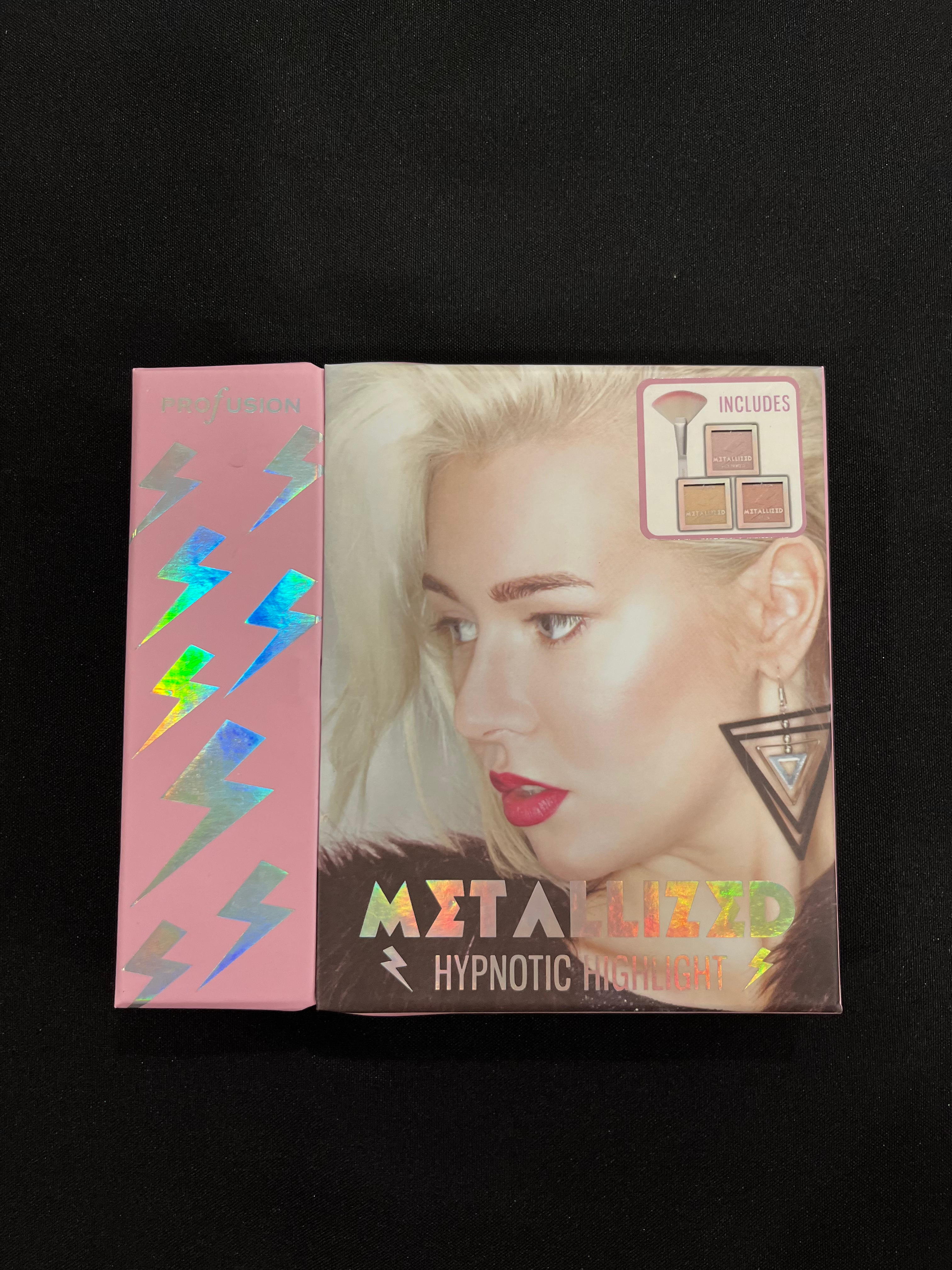 4 Piece Highlight Makeup Set  image 0