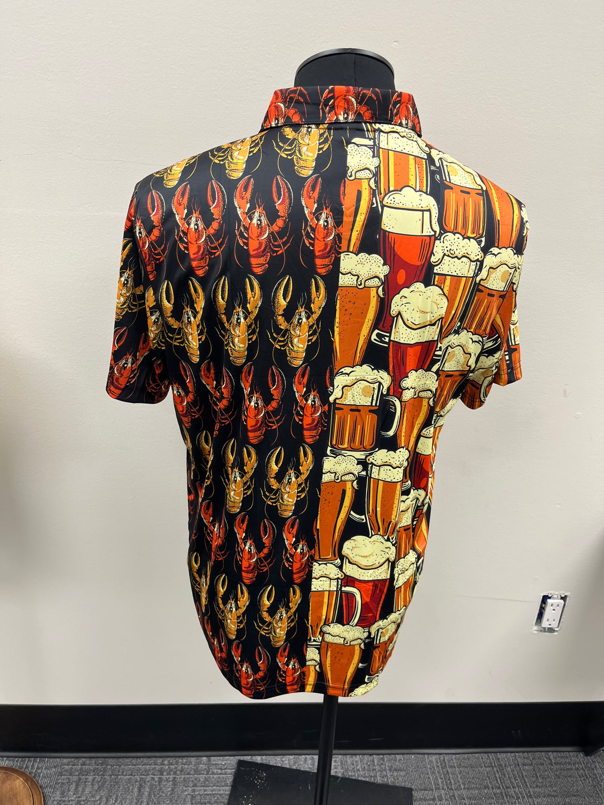 New Men’s Beer & Lobster Button up Shirt
