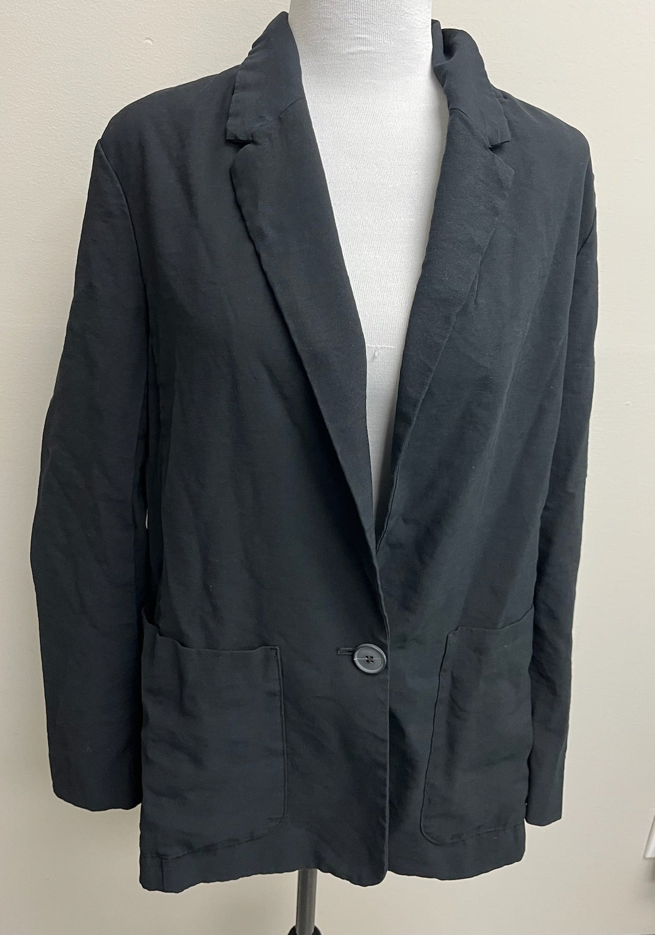 Used Women’s Black Suit Jacket