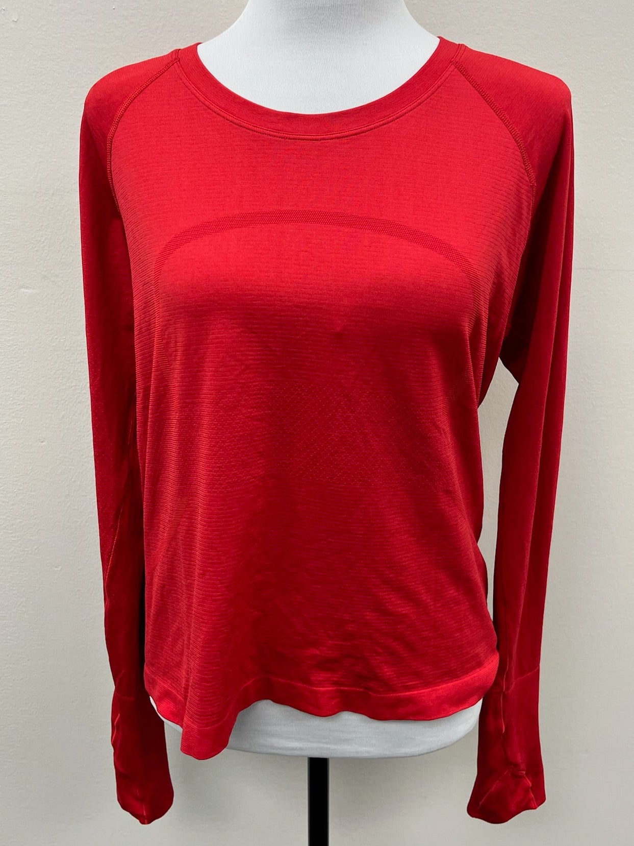 Used Women’s Red Athletic Shirt