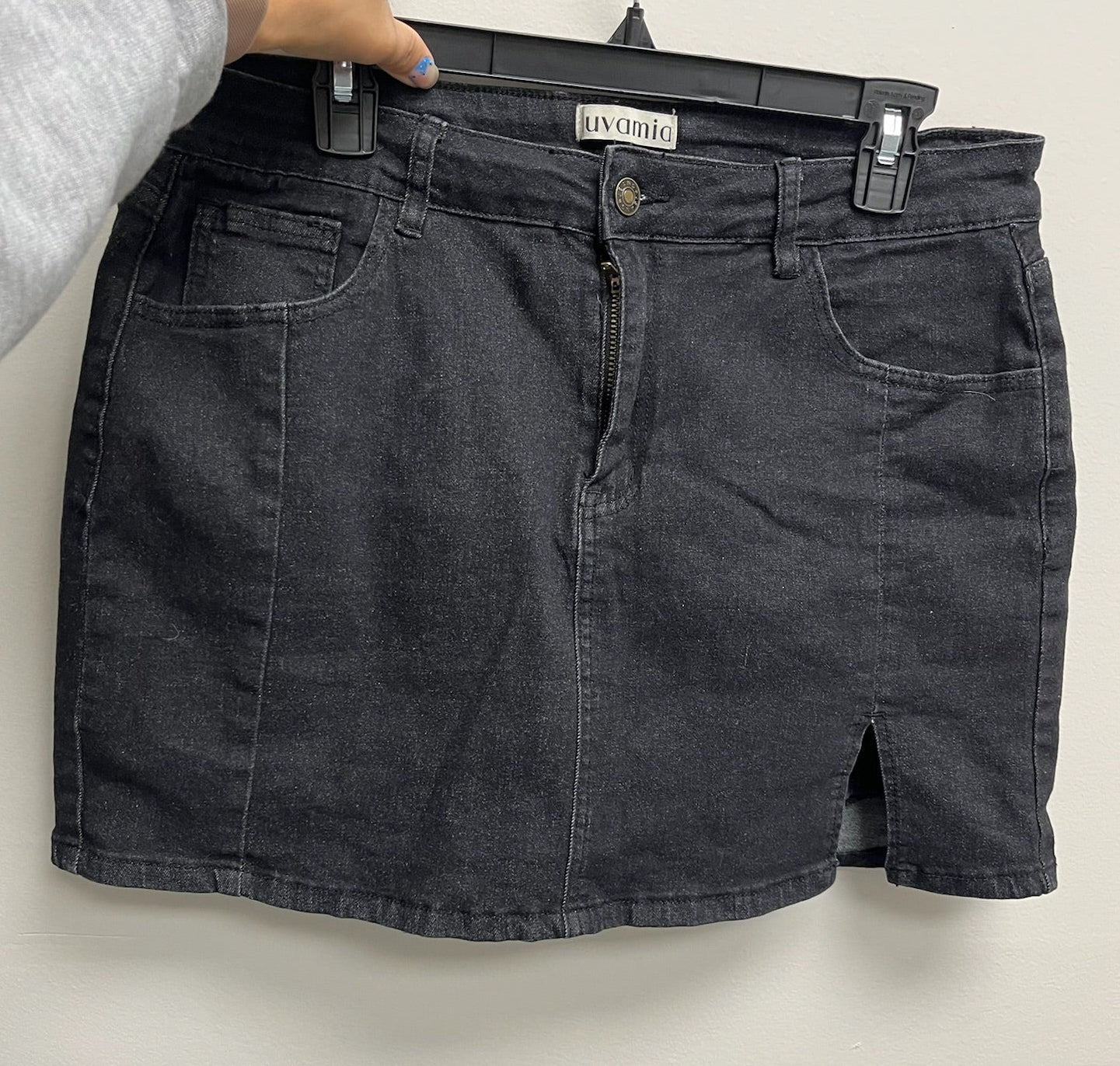 Used Women’s Black Jean Skort