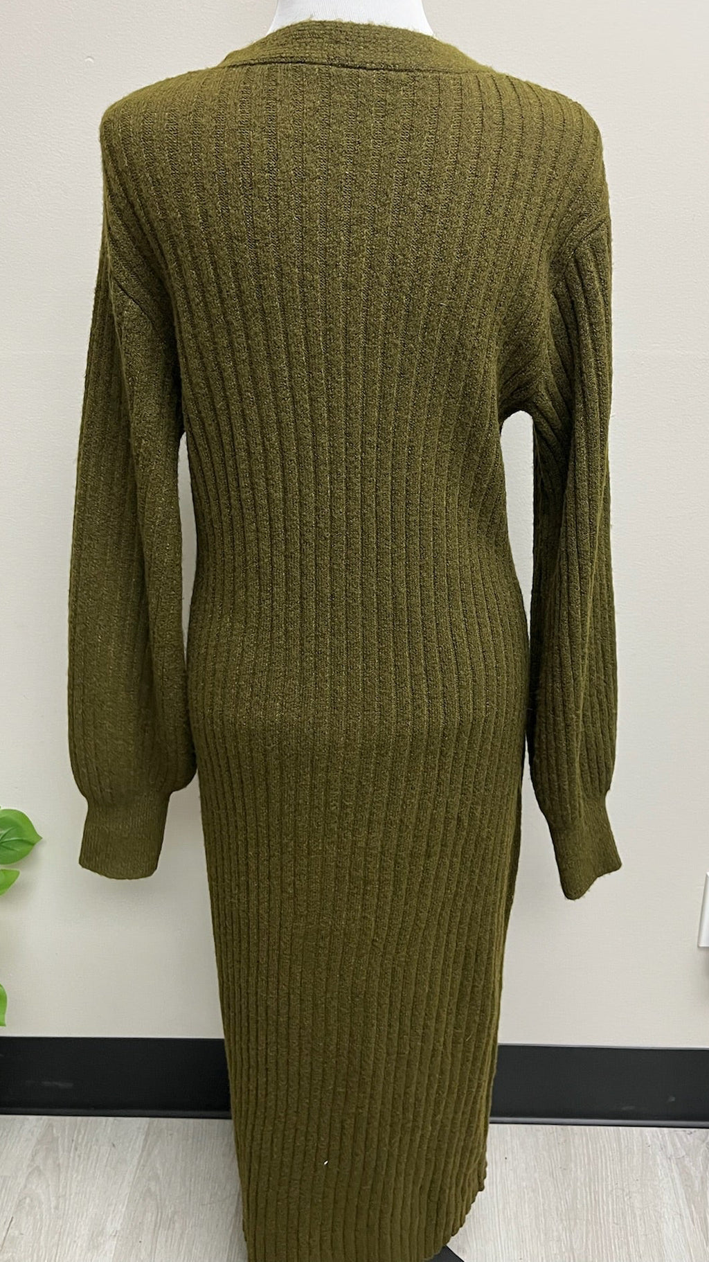 Used Women’s Green Knitted Maxi Cardigan