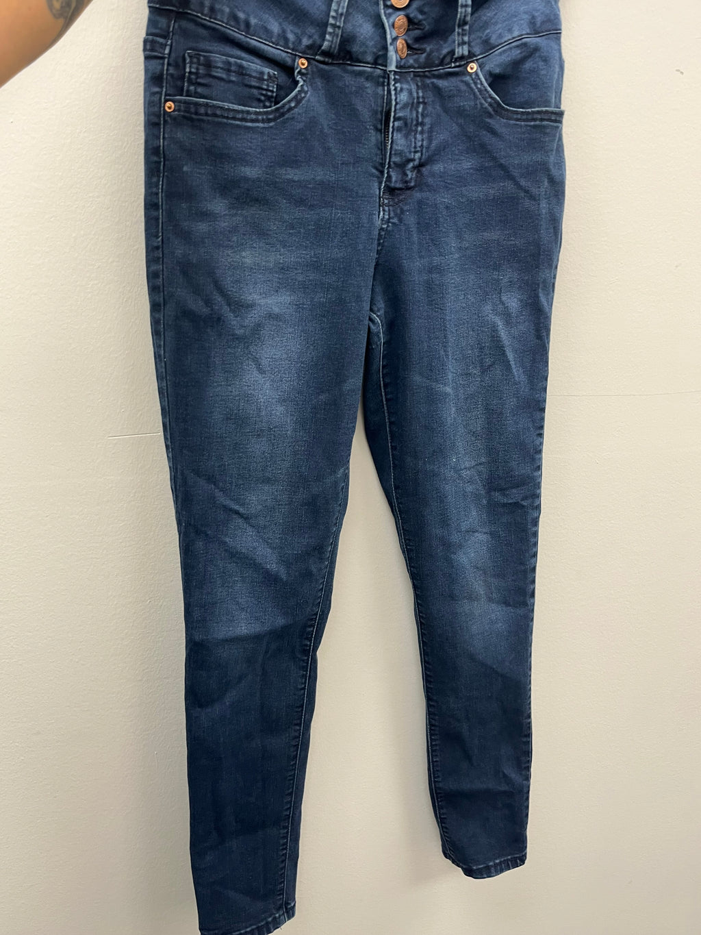 Used Women’s Dark Blue Jeans