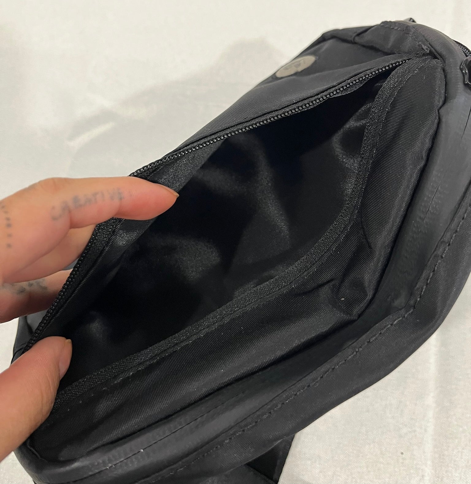 DefenderShield EMF & 5G Radiation Protection Fanny Pack image 4