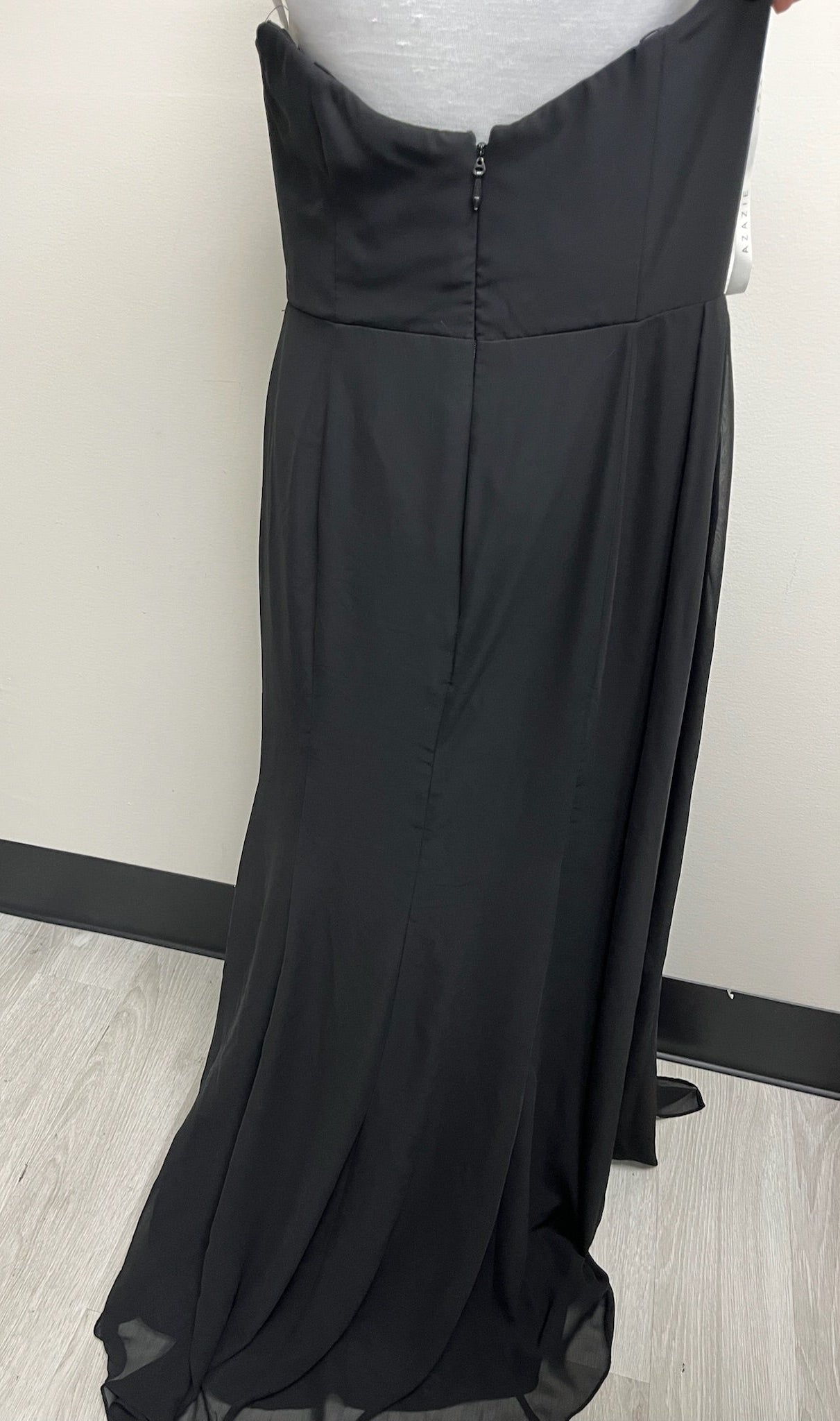 Used Women’s Black Dress