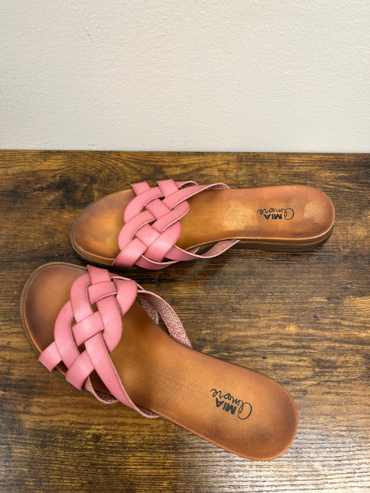 Used Women’s Pink Sandals