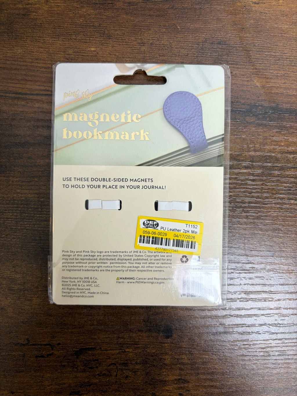 New Two Pack Magnetic Bookmarks