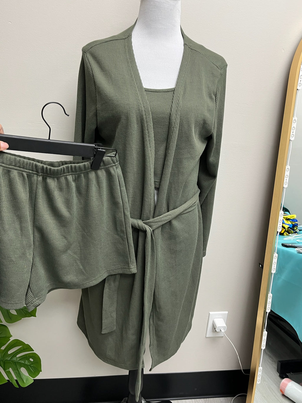 Used Women’s Three Piece Green Crop Top, Shorts & Cardigan Set