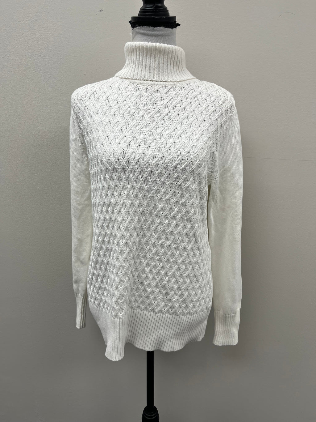 Used White Knitted Sweater Shirt