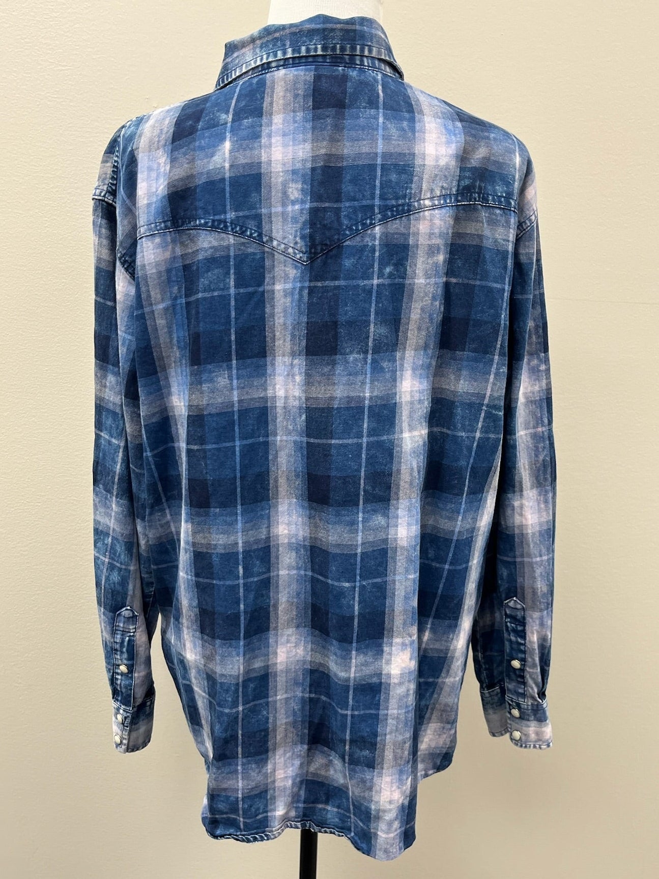 Used Women’s Blue Flannel