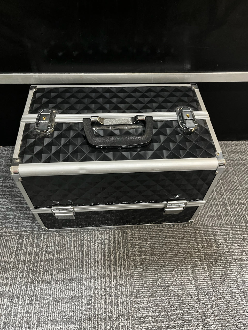 Black Travel Training Case With Keys