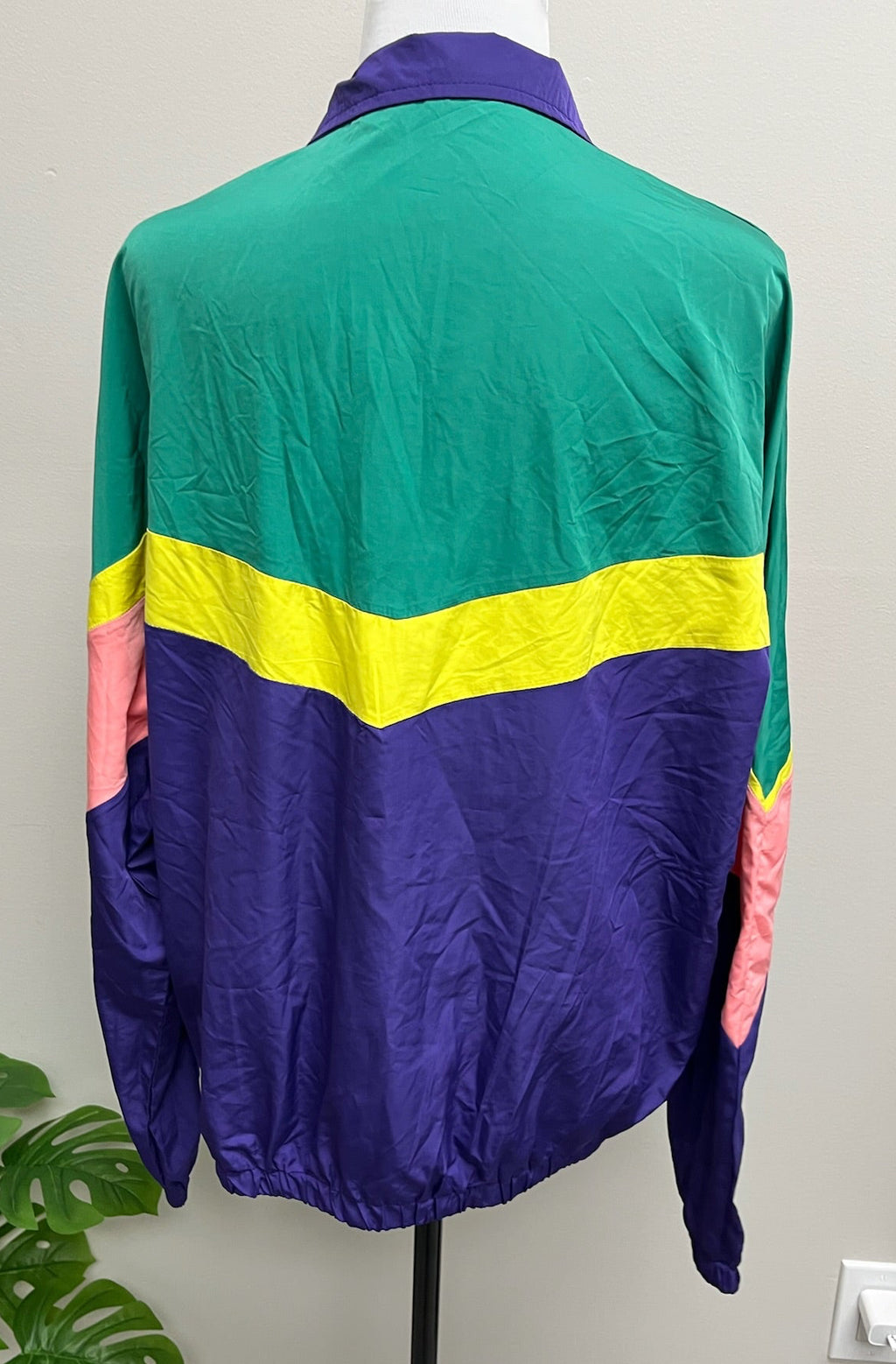New Women’s Windbreaker Jacket
