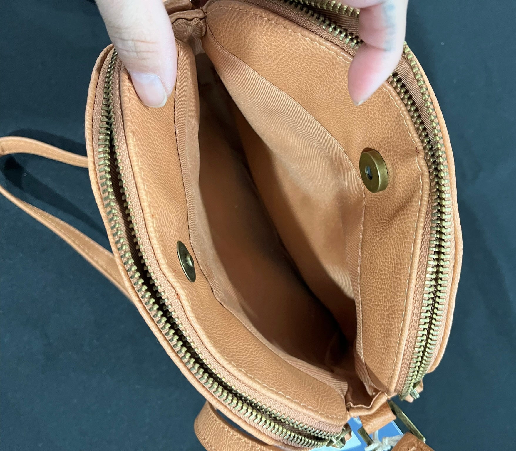 Tan Purse image 3
