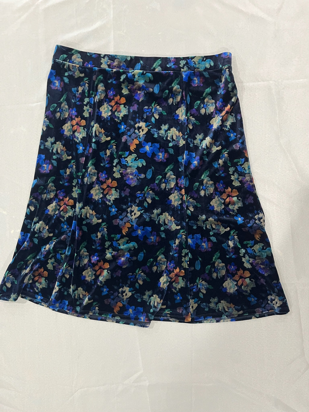 Women’s Floral Skirt image 2
