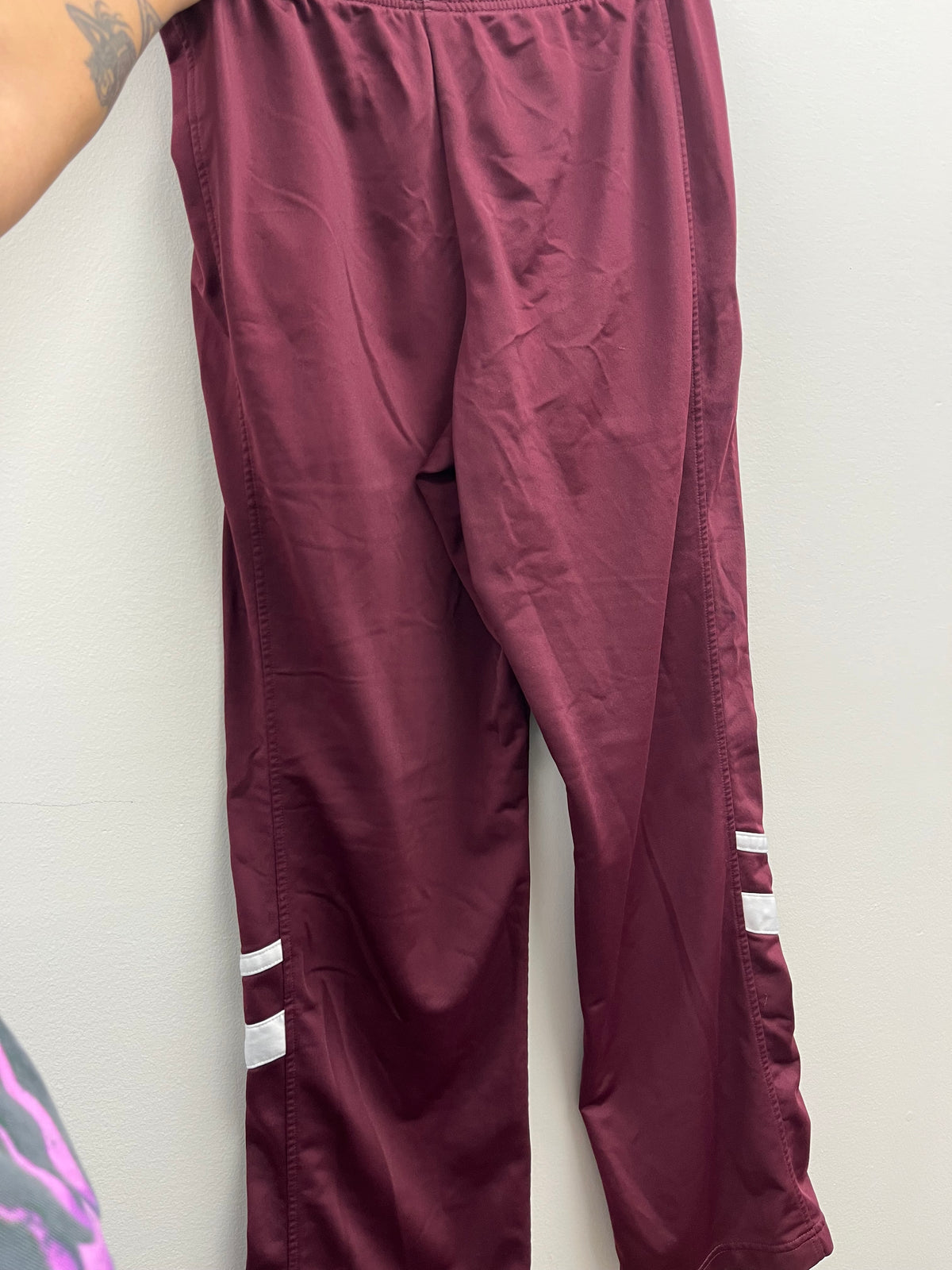 Used Men’s Burgundy Joggers