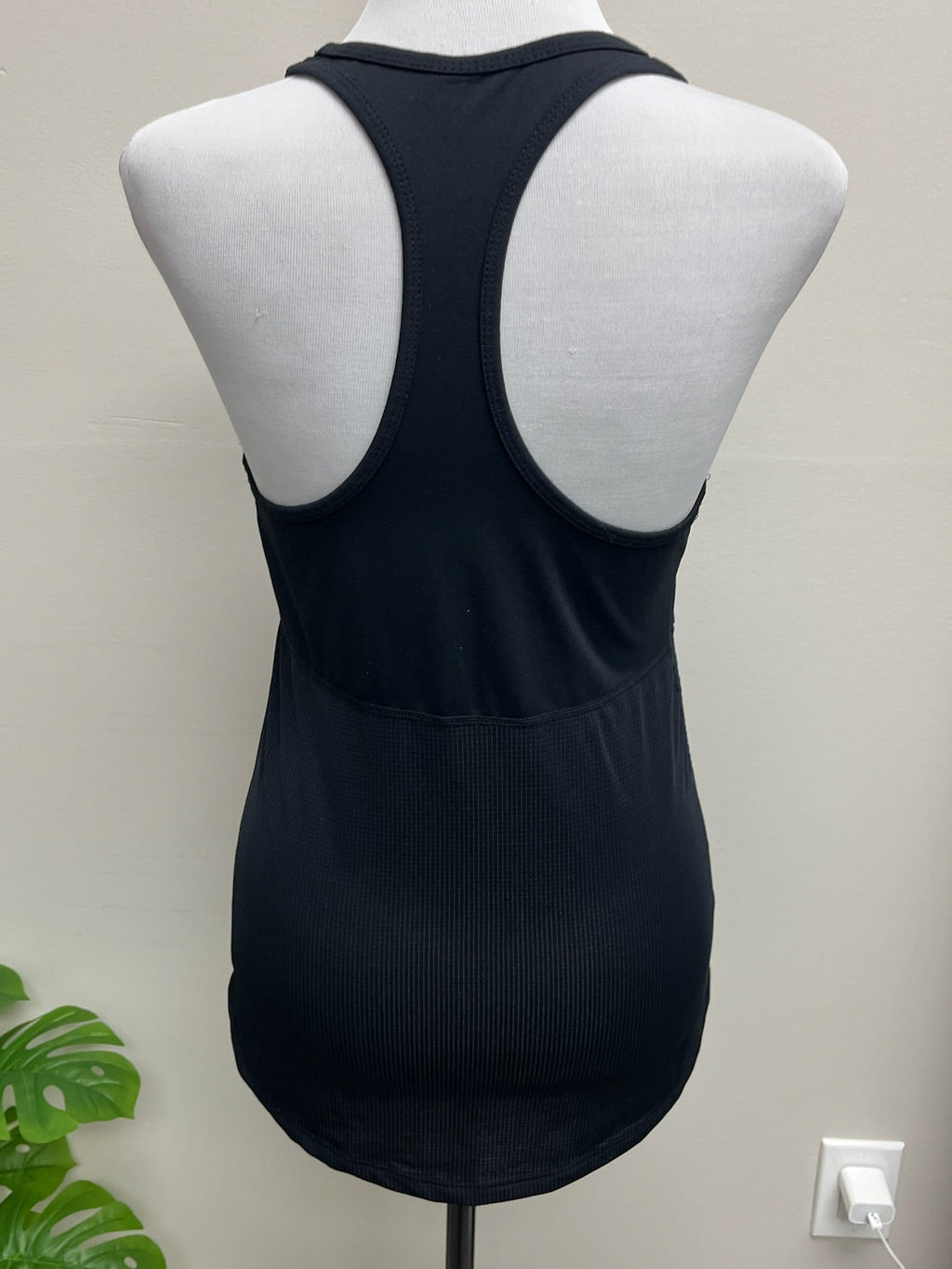 Used Women’s Tank Top