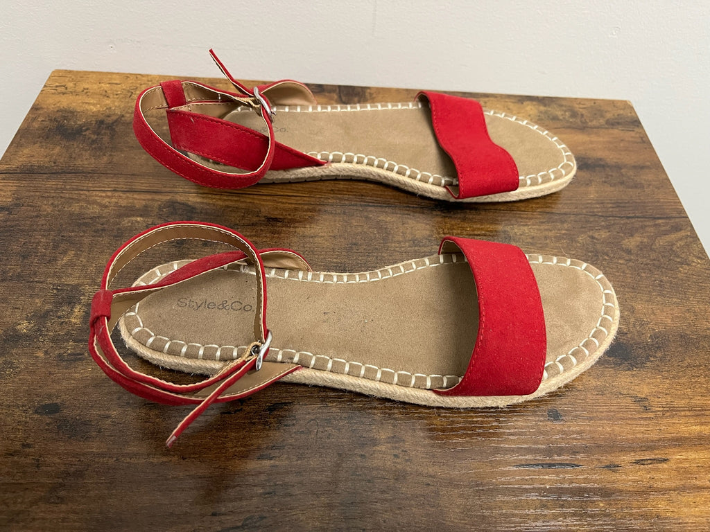 Used Women’s Red Sandals