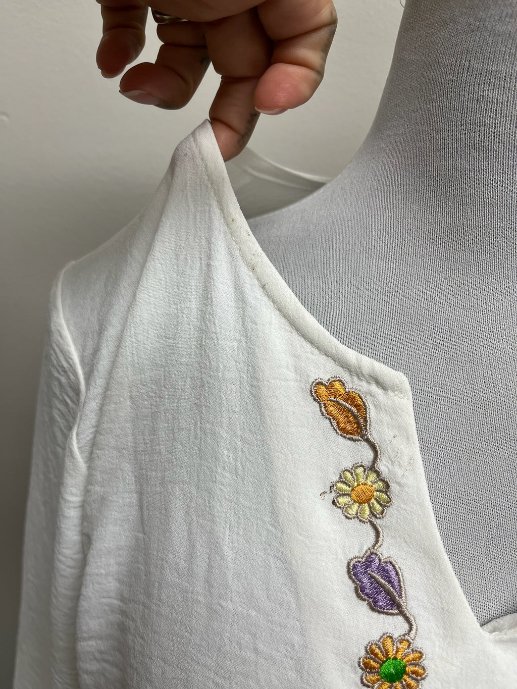 Used Women’s White Shirt