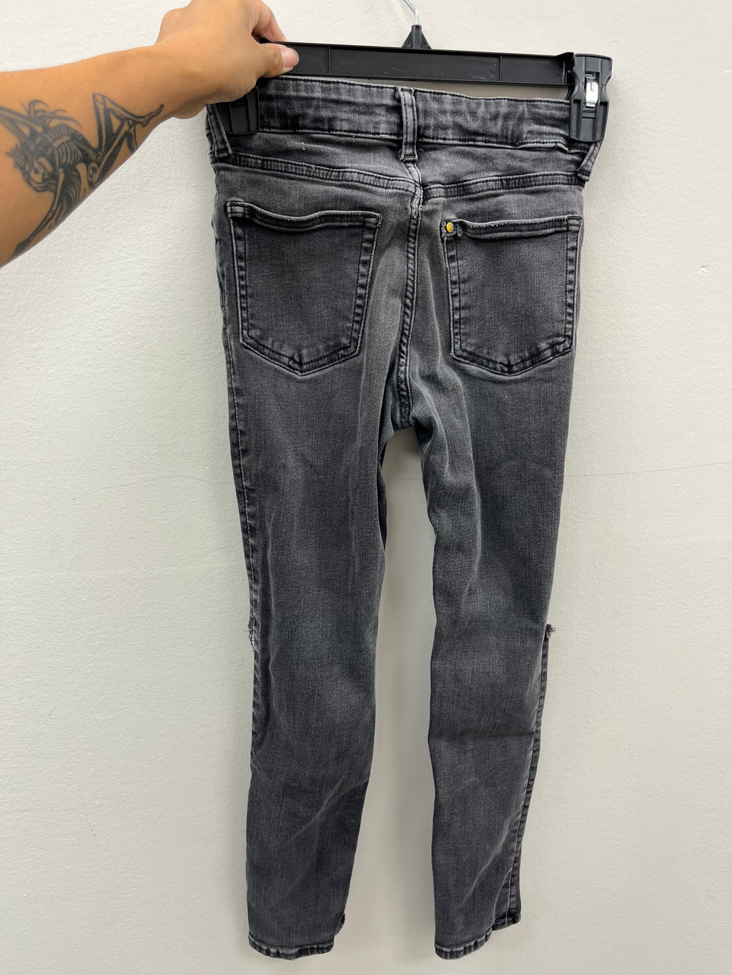 Used Kids Unisex Ripped Jeans